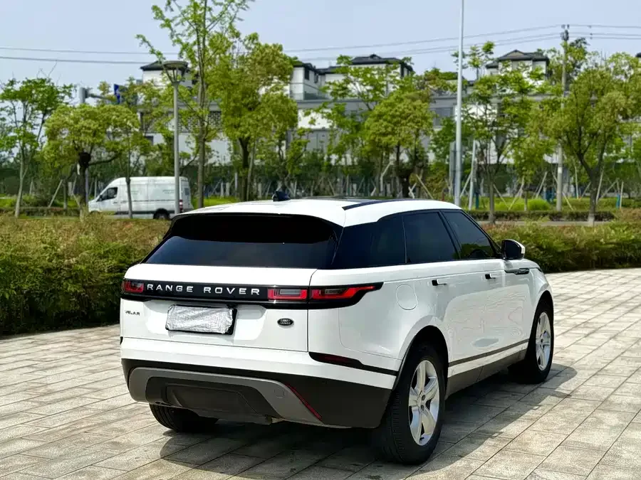 Land Rover Range Rover Velar Range Rover Velar 2022 250PS 2023 — миниатюра 3