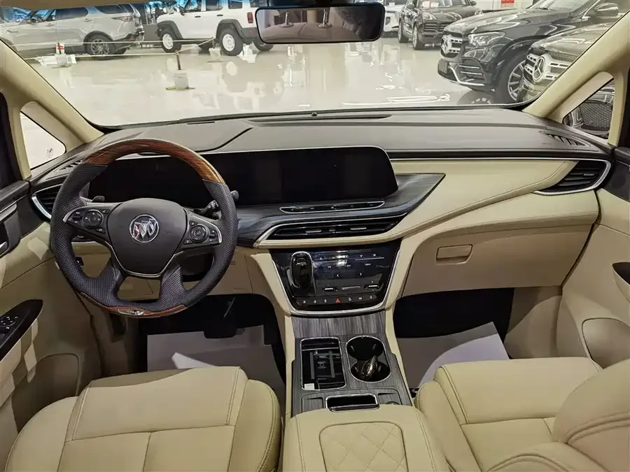 Buick GL8 2022 ES Lu Zun 653T Exclusive model 2022 — миниатюра 4