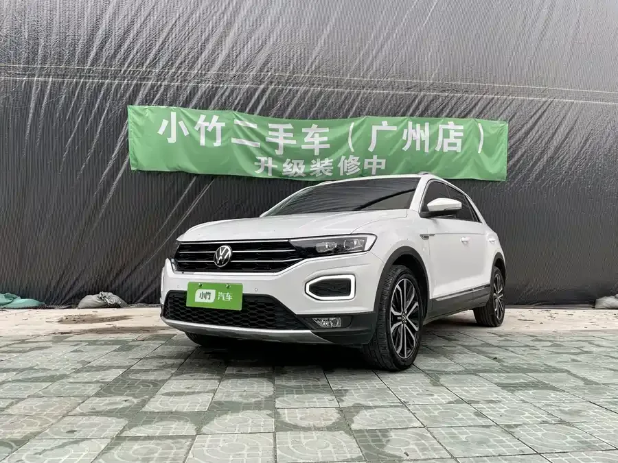 Volkswagen T-ROC T-ROC 2021 facelift 280TSI DSG four-wheel drive luxury intelligent version 2022 — фото 1, купить с доставкой в Москву
