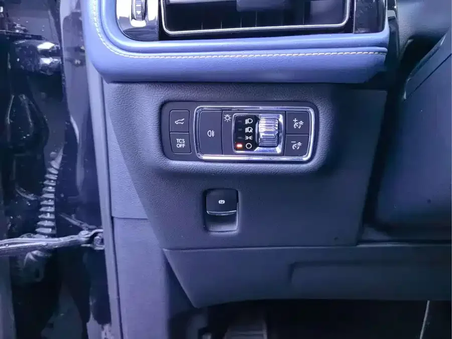 Lincoln Navigator Navigator 2021 2.0T 4WD Premium Edition 2022 — миниатюра 3