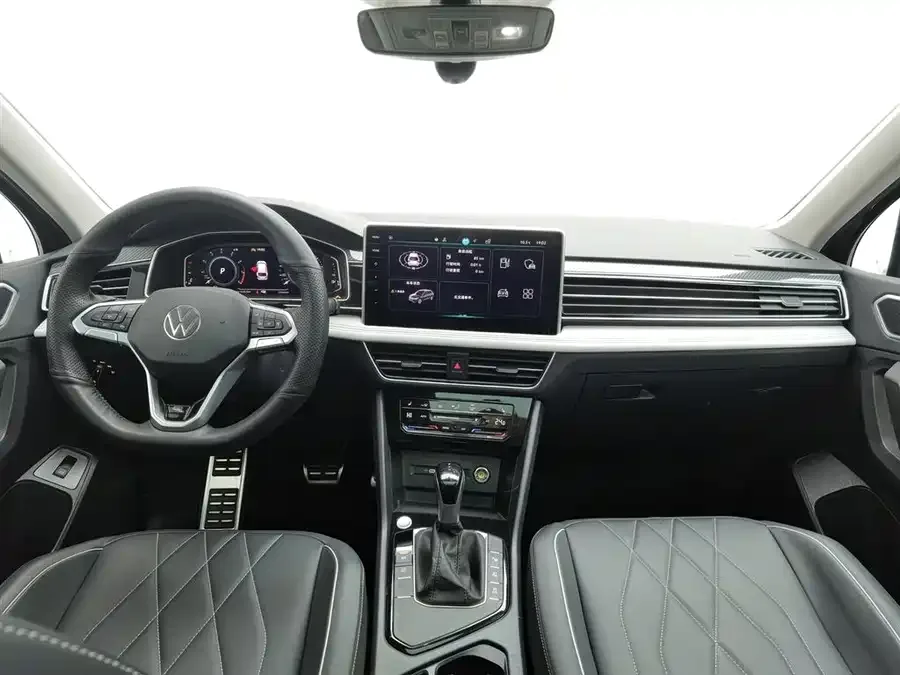 Volkswagen Tiguan L Tiguan L 2024 Outstanding Model 330TSI Automatic Two-Wheel Drive R-Line Dragon Glory Edition 2024 — миниатюра 2