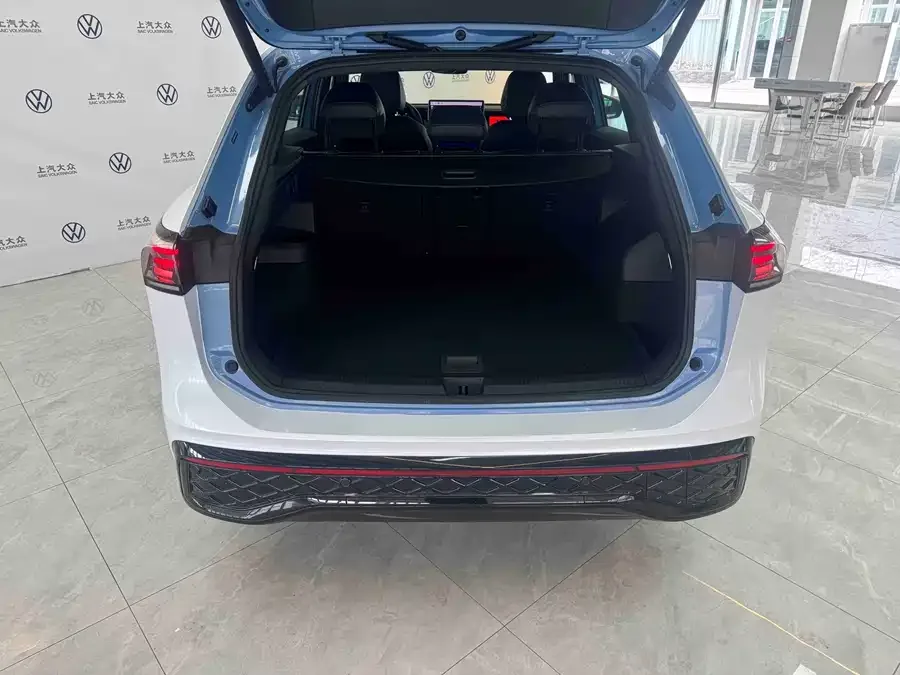 Volkswagen Tiguan L Tiguan L 2024 Pro 380TSI 4WD R-Line Premium Edition 2024 — миниатюра 4