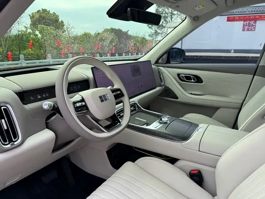 Geely Galaxy M9 Galaxy M9 2025 230km 2WD Exploration Edition 2025 — миниатюра 3