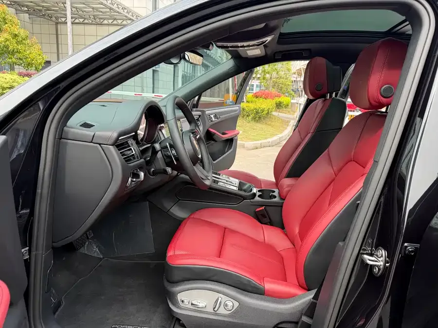 Porsche Macan 2026 Macan 2.0T Dream Chaser Edition 2026 — миниатюра 3