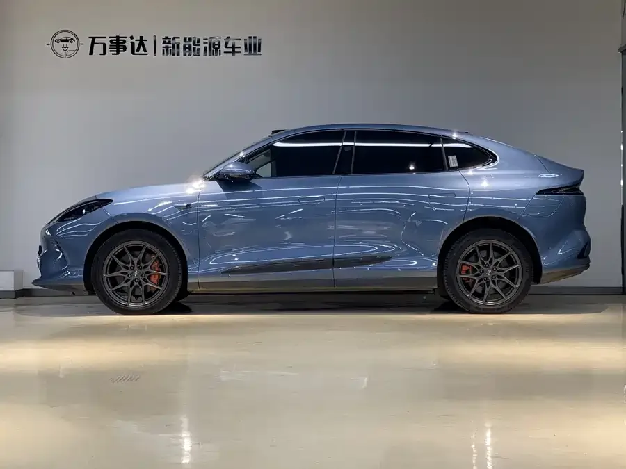 IM Motors LS6 Zhiji LS6 2025 Linglizard Intelligent Driving Edition 2025 — миниатюра 2
