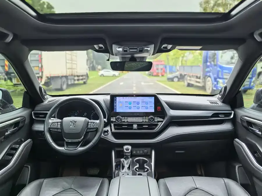 Toyota Crown Land Crown Land Release 2022 2.0T 4WD Jinyao Edition 2023 — миниатюра 3