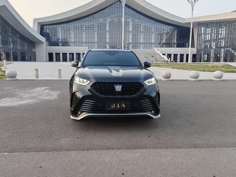 Toyota Crown Land Crown Land 2022 2.5L HEV 4WD Premium Edition 2022 — миниатюра 2