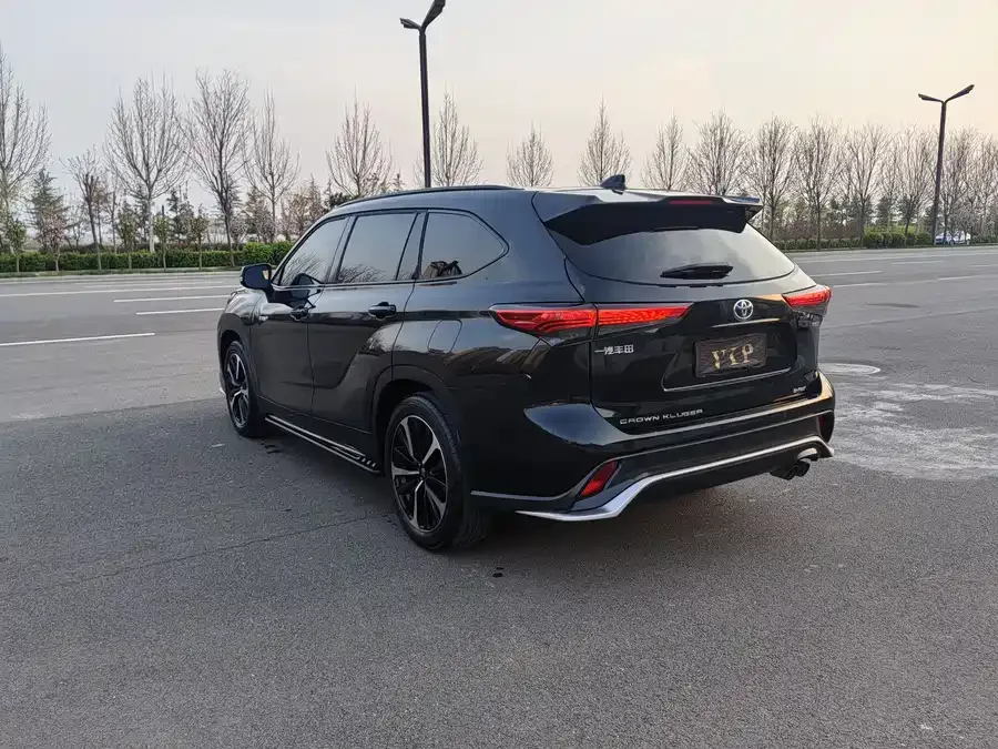 Toyota Crown Land Crown Land 2022 2.5L HEV 4WD Premium Edition 2022 — миниатюра 4