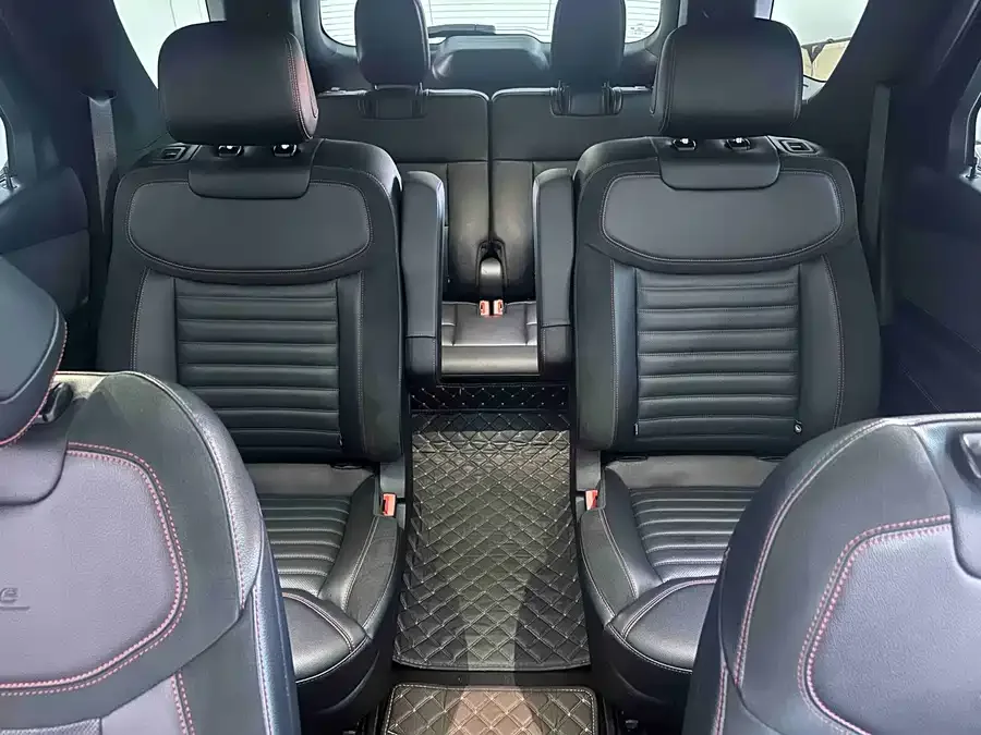 Ford Explorer Explorer 2023 EcoBoost 285 4WD ST-LINE 6 Seaters 2022 — миниатюра 3