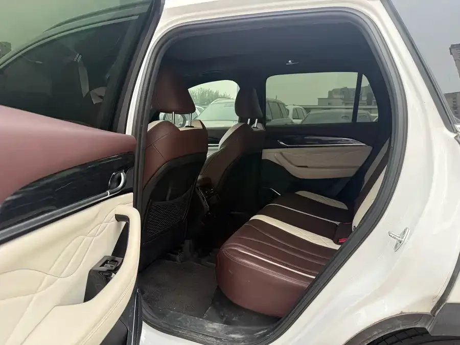 Geely Monjaro Xingyue L 2021 2.0TD DCT EVO 2WD Smart Edition 2023 — миниатюра 3
