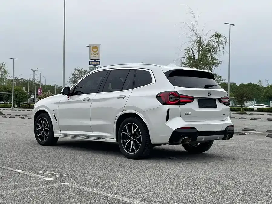 BMW X3 2022 facelift xDrive25i M Sport package 2023 — миниатюра 2