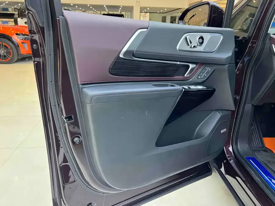Buick Century Century 2025 2.0T 7-seat Yunshi Edition 2025 — миниатюра 3