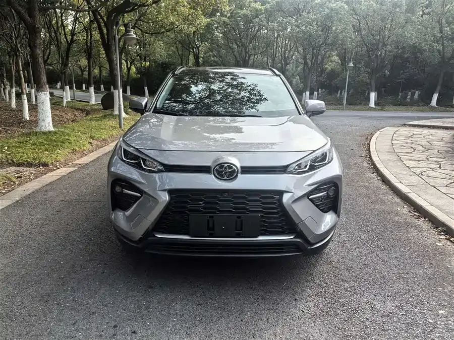 Toyota Wildlander Wildlander 2023 2.0L CVT 2WD Luxury PLUS Edition 2024 — миниатюра 3