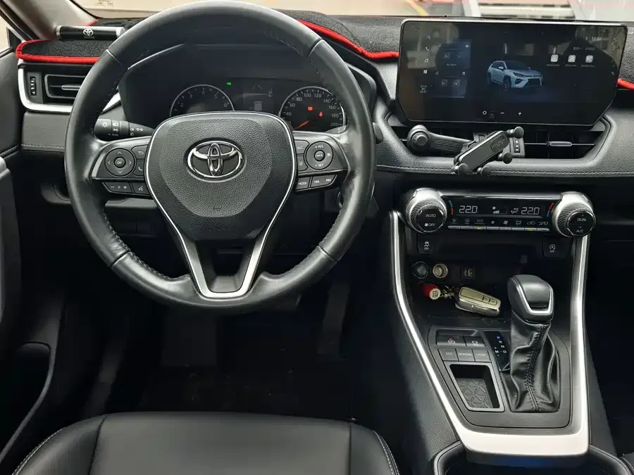 Toyota Wildlander Wildlander 2023 2.0L CVT 2WD Urban Edition 2024 — миниатюра 4