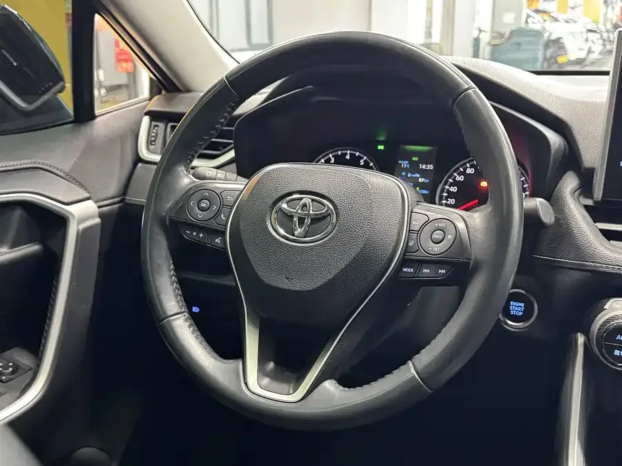 Toyota Wildlander Wildlander 2022 2.0L CVT 2WD Luxury Edition 2022 — миниатюра 4