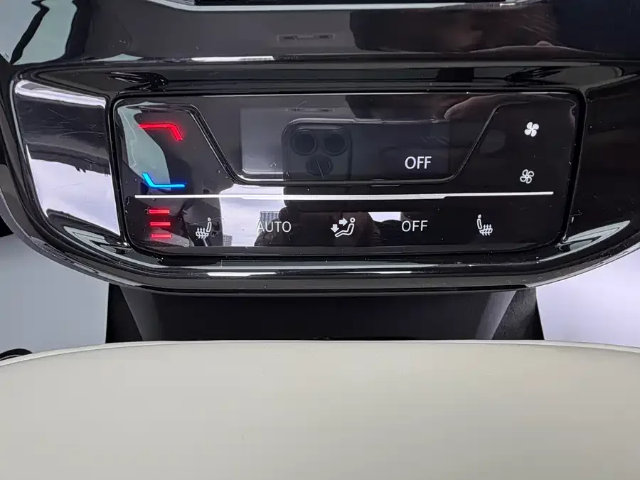 Audi Q6 2023 45 TFSI quattro Qiyun Light Yulin Set 2022 — миниатюра 5