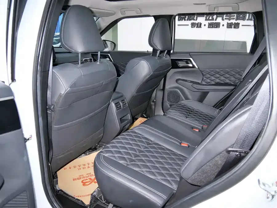 Mitsubishi Outlander Outlander 2023 1.5T CVT two-wheel drive premium version with 7 seats 2023 — миниатюра 4