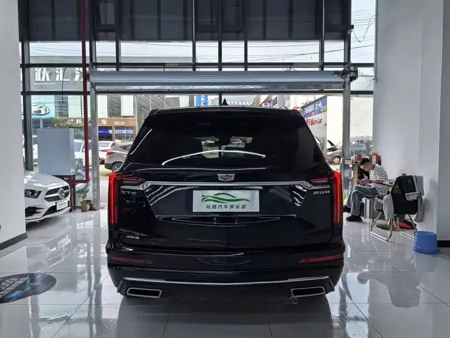 Cadillac XT6 2022 2.0T 7-seat 4WD Fashion Edition 2022 — миниатюра 4