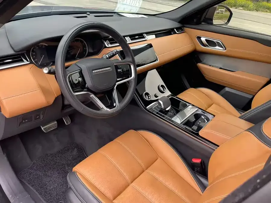 Land Rover Range Rover Velar Range Rover Velar 2022 250PS Glitter Gold Collectors Edition 2022 — миниатюра 3