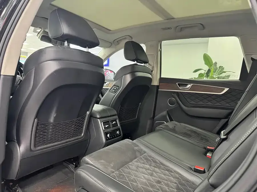Hongqi HS7 Hongqi HS7 2021 2.0T DCT 2WD Zhilian Qichang Edition 2022 — миниатюра 5