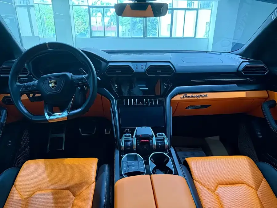 Lamborghini Urus Urus 2021 4.0T V8 2022 — миниатюра 3