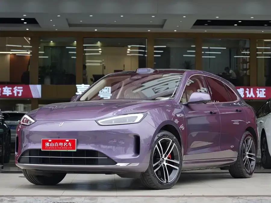 AITO M5 M5 2025 Extended Range Ultra 4WD Edition 2025 — фото 1, купить с доставкой в Москву