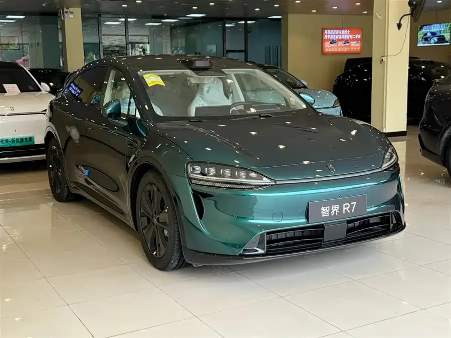 Smart world R7 Zhijie R7 2026 Extended Range Max+ (192-line LiDAR) 2026 — миниатюра 2