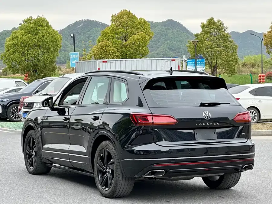 Volkswagen Touareg Touareg 2022 3.0TSI Ruixiang Edition Obsidian Sports Package 2022 — миниатюра 4