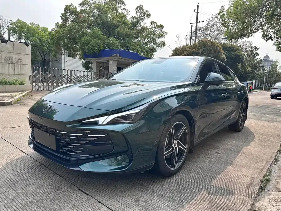 MG 7 MG7 2023 1.5T DCT Luxury Edition 2023 — фото 1, купить с доставкой в Москву