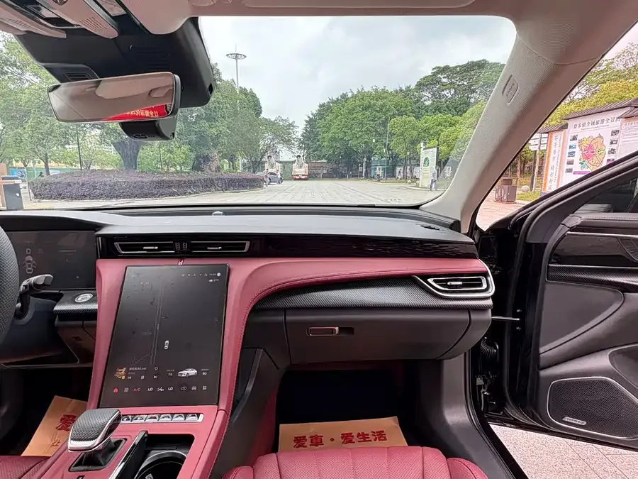 Hongqi H5 Hongqi H5 2025 2.0T Automatic Shadow 2 Millionth Commemorative Edition 2026 — миниатюра 4