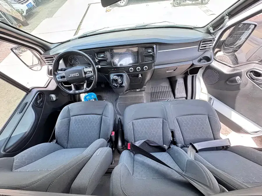 Jiangling Fushun Jiangling Fushun 2023 2.0T manual short-axle mid-top commercial multi-purpose passenger car 6 seats 2023 — миниатюра 4
