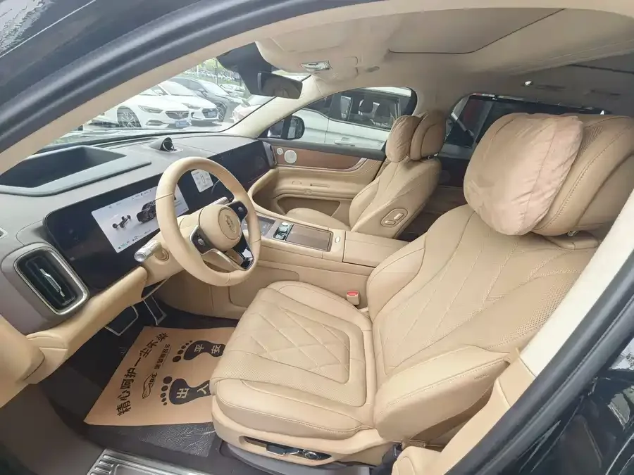 AITO M9 M9 2024 Extended Range Ultra Edition 42kWh 6-seater Edition 2024 — миниатюра 4