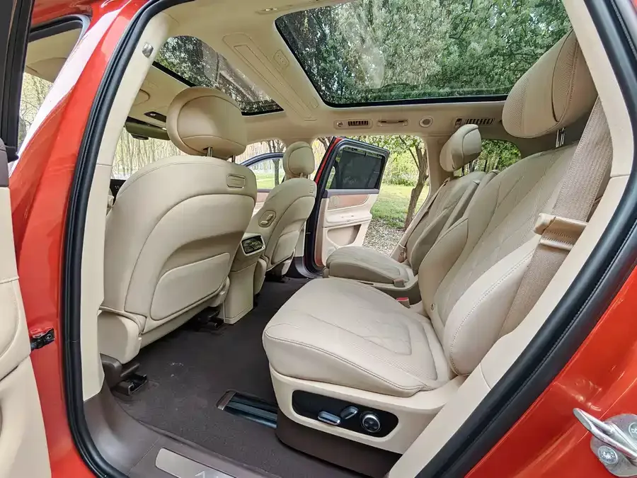 AITO M9 M9 2024 Extended Range Ultra Edition 42kWh 6-seater Edition 2024 — миниатюра 2