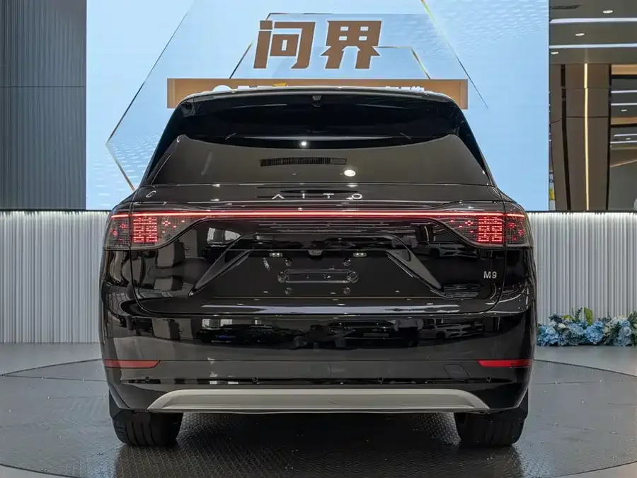 AITO M9 M9 2024 Extended Range Ultra Edition 42kWh 6-seater Edition 2024 — миниатюра 2