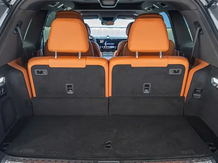 AITO M9 M9 2024 Extended Range Ultra Edition 42kWh 6-seater Edition 2024 — миниатюра 3