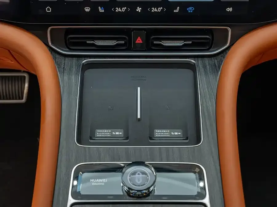 AITO M9 M9 2024 Extended Range Ultra Edition 42kWh 6-seater Edition 2024 — миниатюра 4