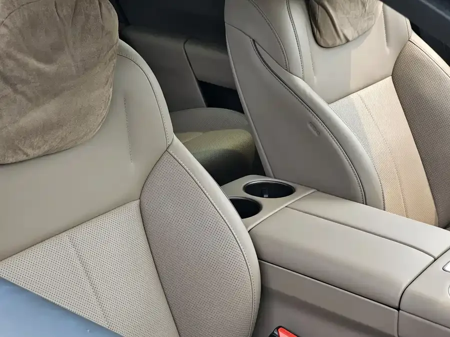 Li Ideal i8 Ideal i8 2025 Standard Edition 2025 — миниатюра 5