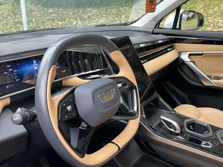 Geely Atlas L Boyue L 2023 1.5TD DCT Luxury Edition 2024 — миниатюра 4