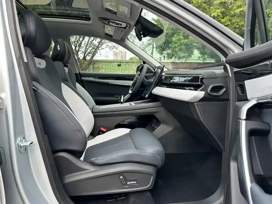 Geely Atlas L Boyue L 2024 1.5TD DCT Premium Edition 2026 — миниатюра 5