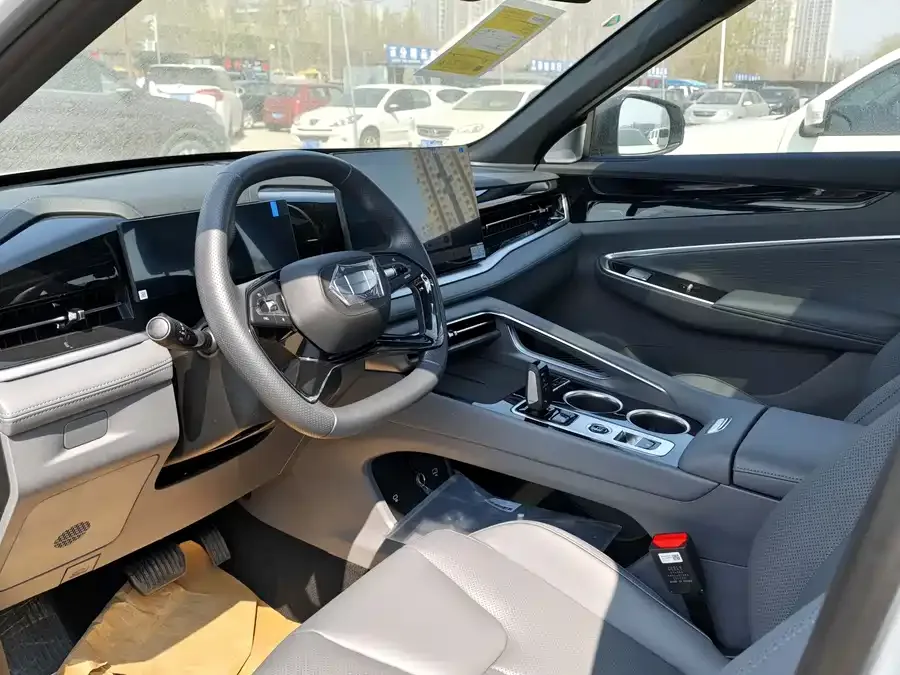 Geely Atlas Boyue 2026 1.5TD Yearning 2026 — миниатюра 3