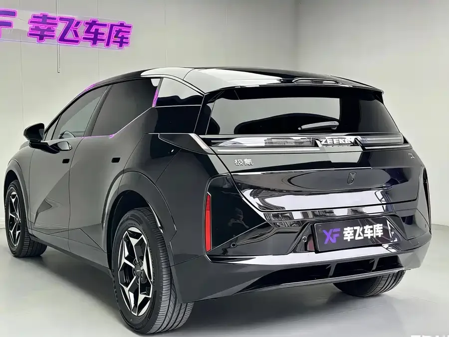 Zeekr X Zeekr X 2025 five-seat rear-wheel drive version 2024 — миниатюра 3
