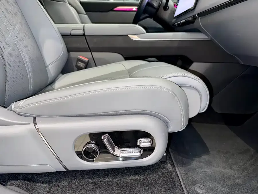 Zeekr 7X Zeekr 7X 2025 100kWh Long-range 4WD Smart Driving Edition 2024 — миниатюра 5