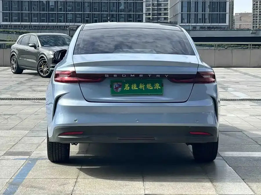 Geely G6 Geely Geometry G6 2022 Model 480 New Enjoyment Edition 2022 — миниатюра 2