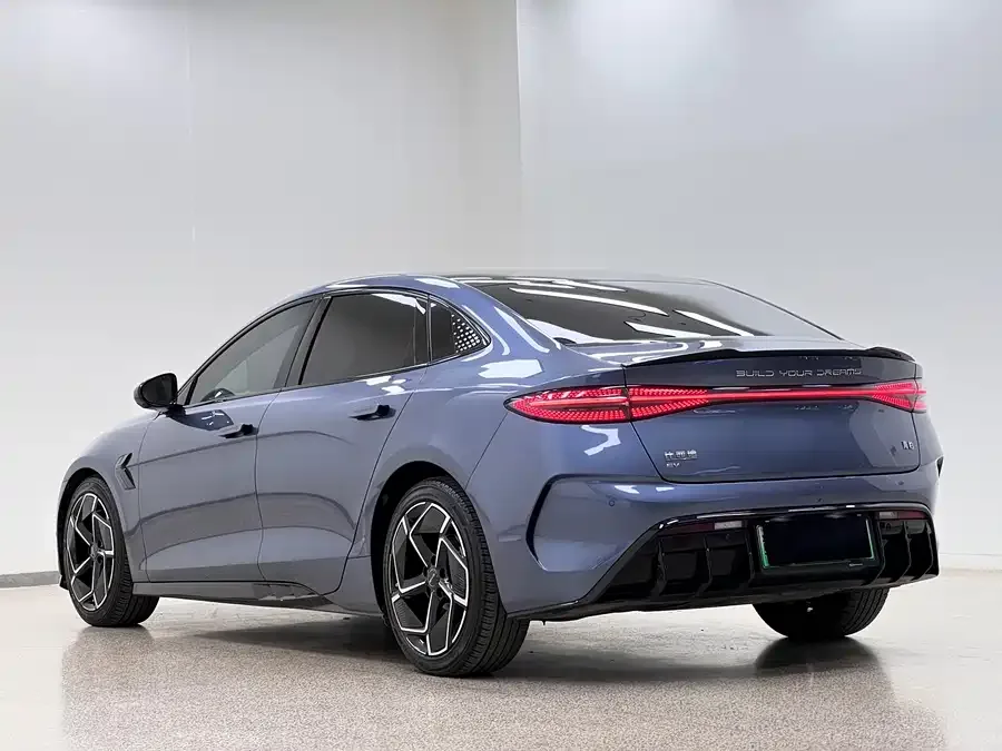 BYD Seal Haibao 2022 700km long-range rear-wheel drive version 2022 — миниатюра 2