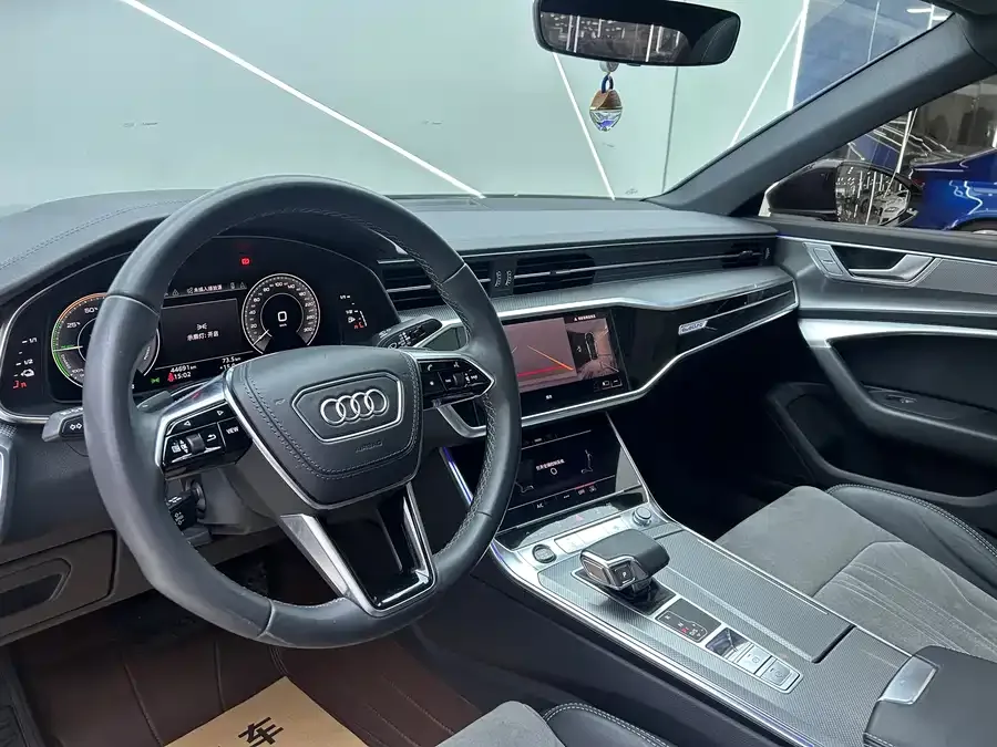 Audi A6L New Energy 2022 55 TFSI e quattro 2023 — миниатюра 5