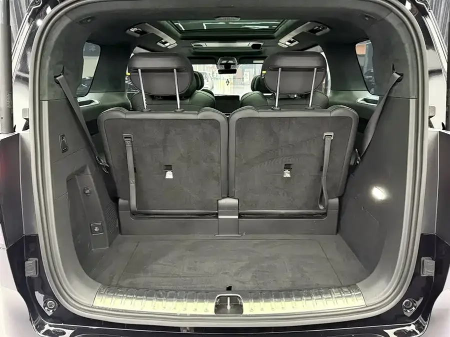 Zeekr 009 Zeekr 009 2024 six-seat executive version four-wheel drive 108kWh 2025 — миниатюра 3