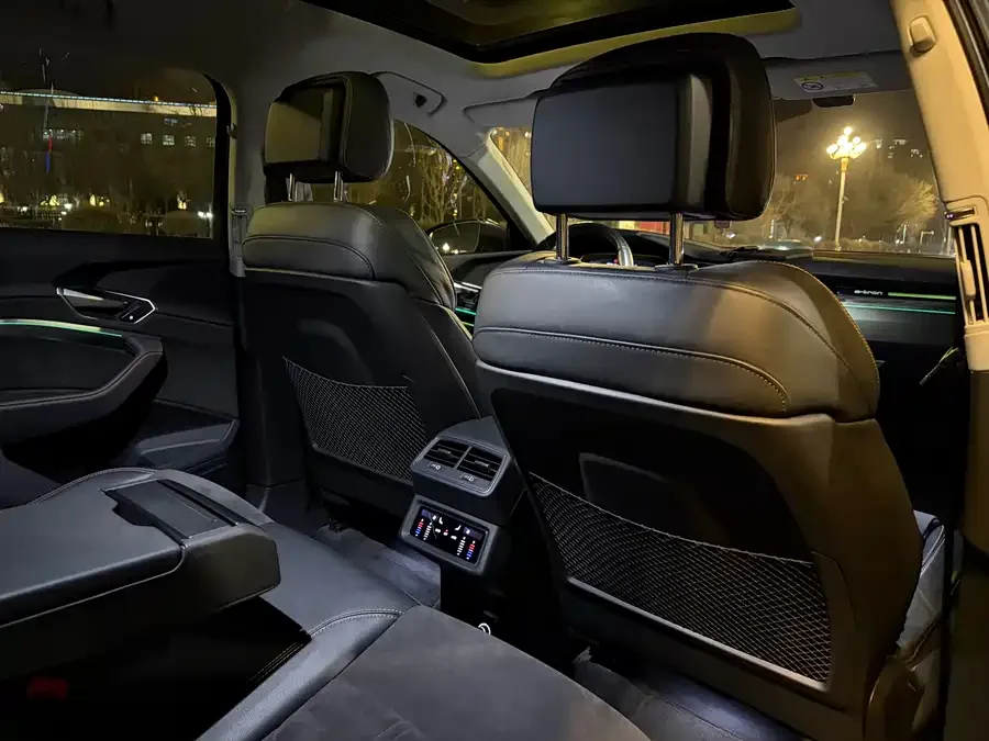 Audi e-tron 2021 50 quattro model selection 2022 — миниатюра 4