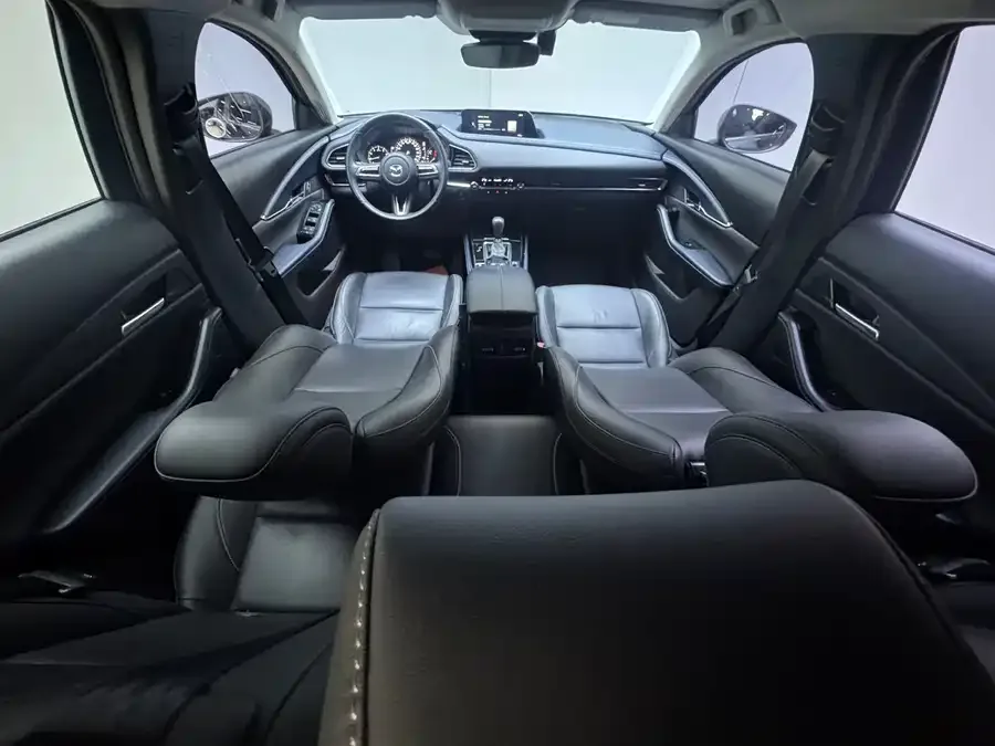 Mazda CX-30 2021 2.0L Automatic Jiayue Edition 2022 — миниатюра 5
