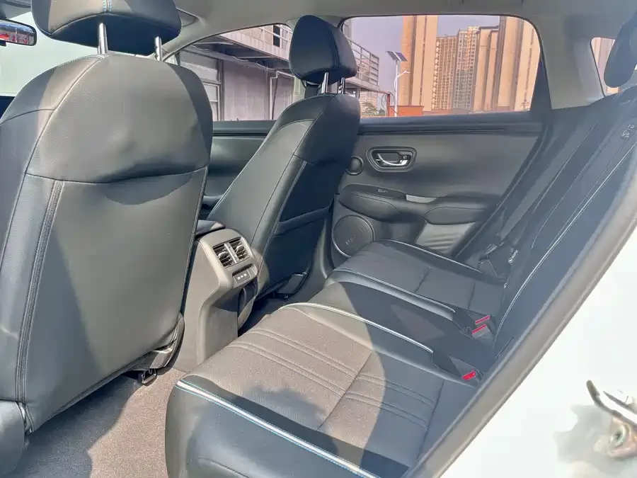Honda HR-V 2023 240TURBO Jinrui Edition 2024 — миниатюра 4