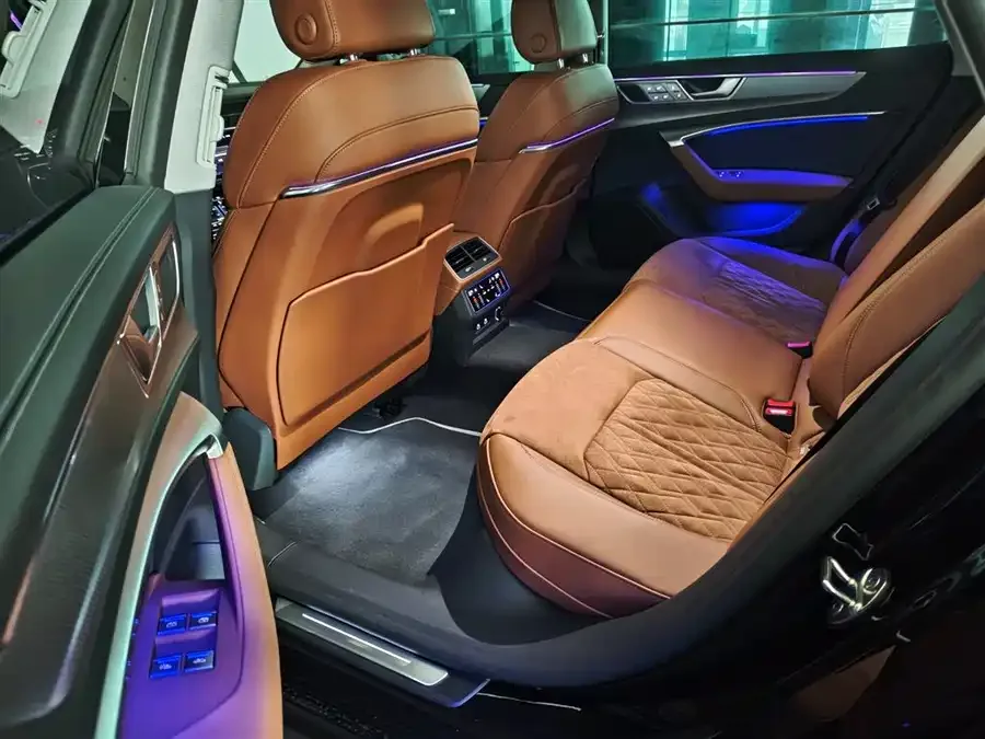 Audi A7L 2025 45 TFSI quattro Luxury Edition 2025 — миниатюра 4